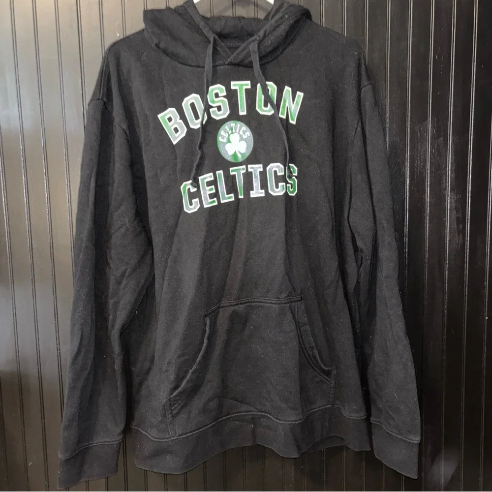 Boston Celtics Black Hoodie (2XL) - Picture 1 of 2